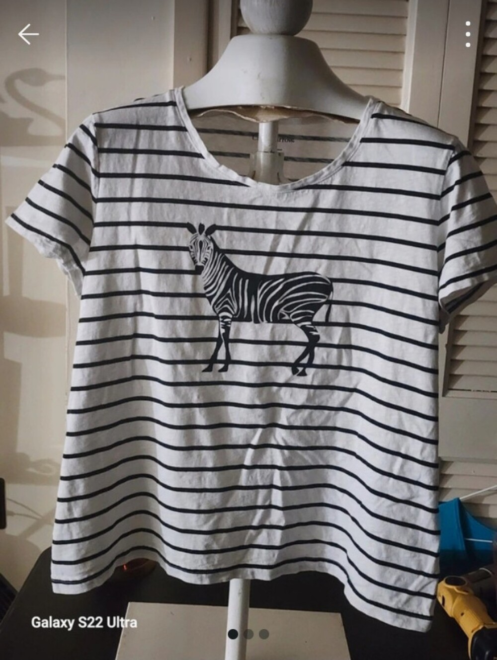 croft & barrow White and Black Striped Zebra Graphic Tee